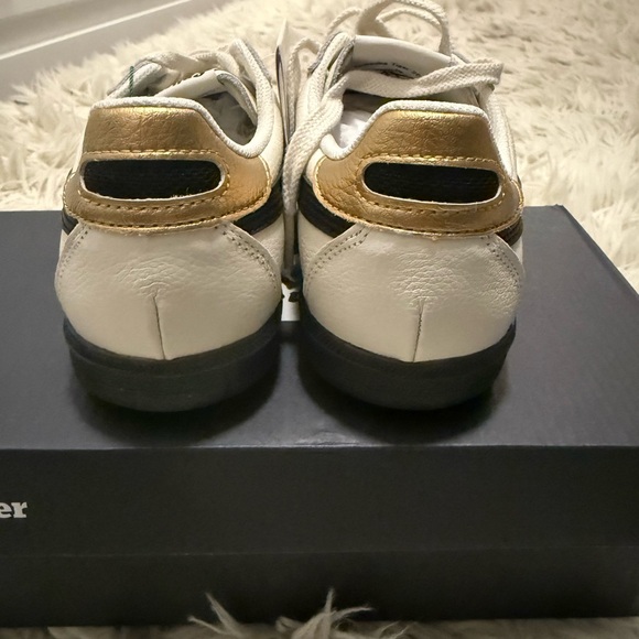 Onitsuka Tiger Tokuten White Black Gold NWT - Picture 4 of 13